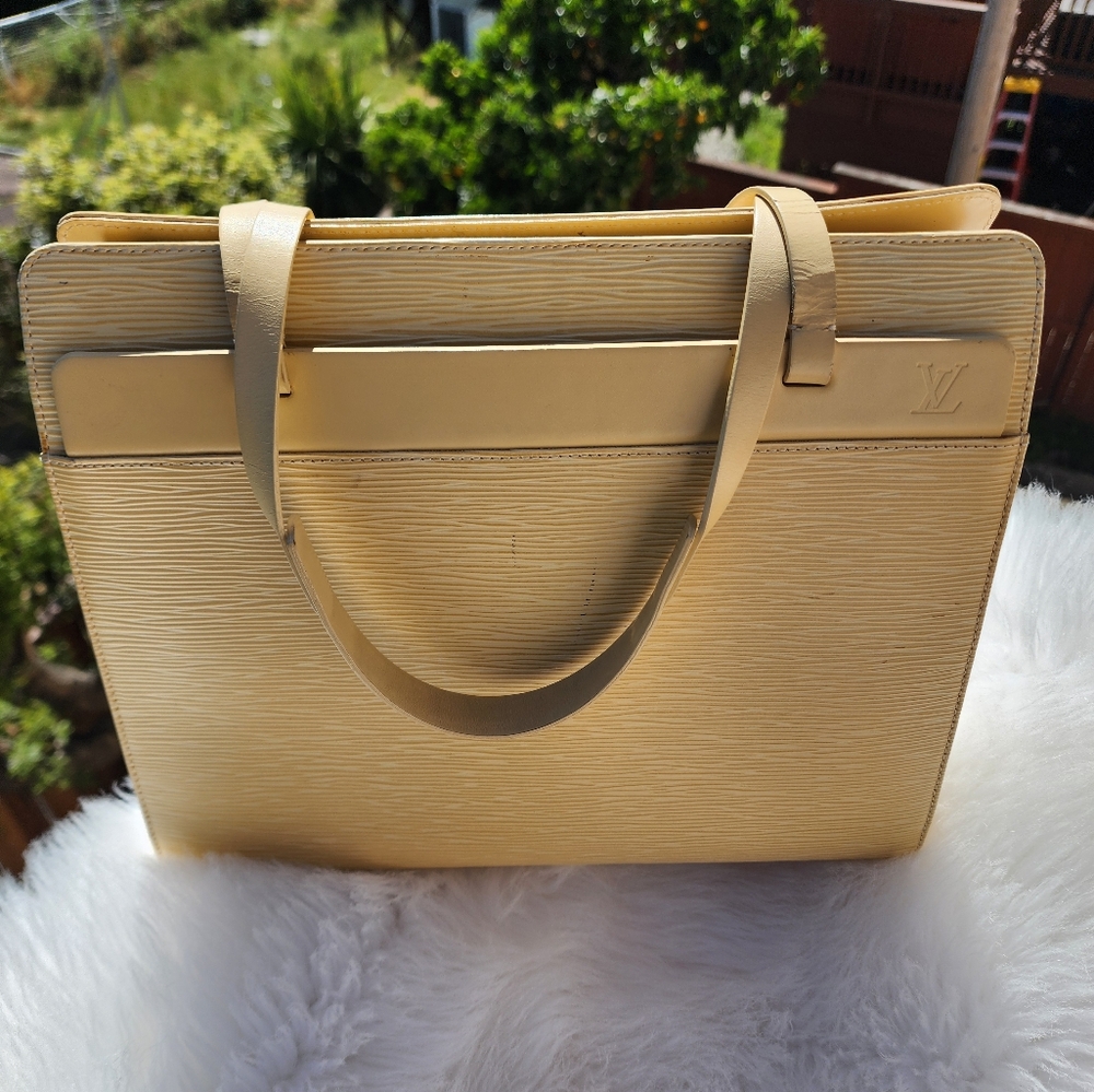 🍦🍦- Vanilla LOUIS VUITTON Croisette Tote - Picture 4 of 16